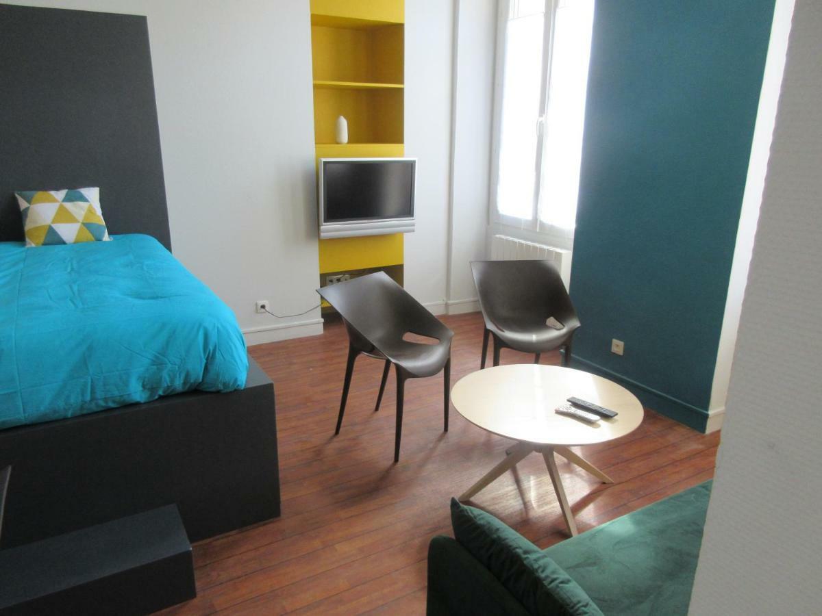 Preference - Hypercentre Avec Parking Prive Gratuit Et Lit Queen Size Apartman Poitiers Kültér fotó